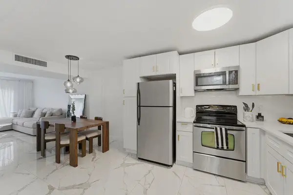 809 W Oakland Park Boulevard #K2, Oakland Park, FL 33311
