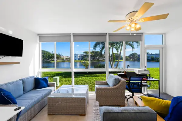 1111 Cambridge E, Deerfield Beach, FL 33442