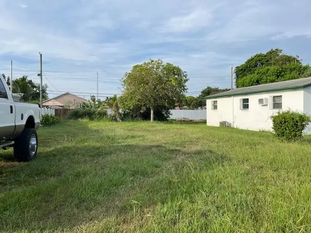 1381 W 30th Street, Riviera Beach, FL 33404 - #1