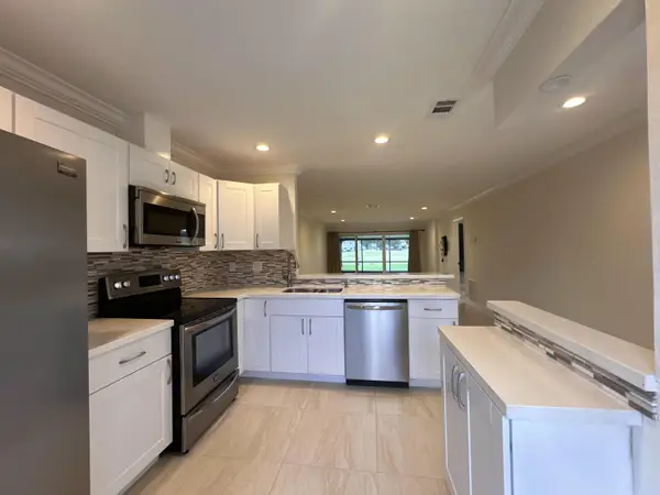 9638 NW 65th Street #C10, Tamarac, FL 33321