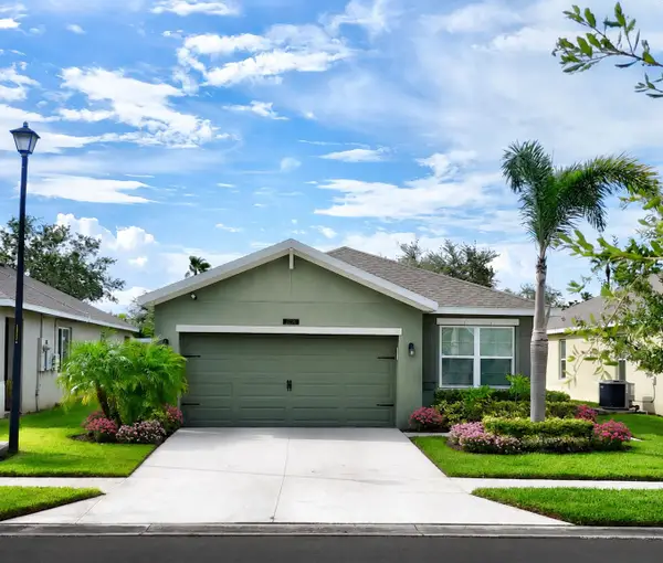 11200 SW Hadley Street, Port St Lucie, FL 34987