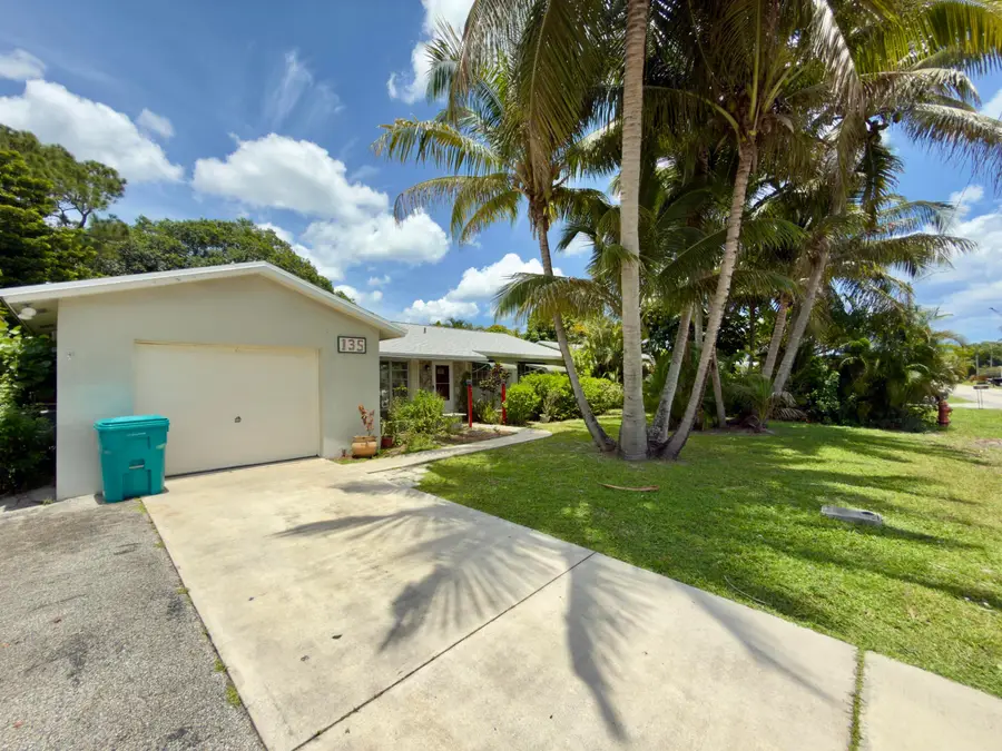 135 SE 26th Avenue, Boynton Beach, FL 33435 - #2