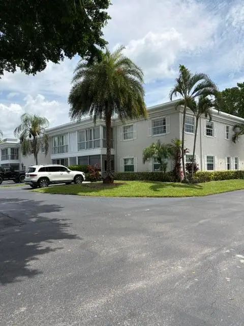 6471 Bay Club Drive #3, Fort Lauderdale, FL 33308