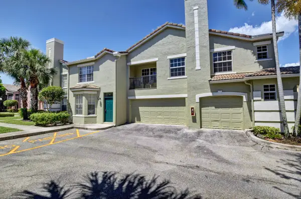 310 Belmont Place #310, Boynton Beach, FL 33436