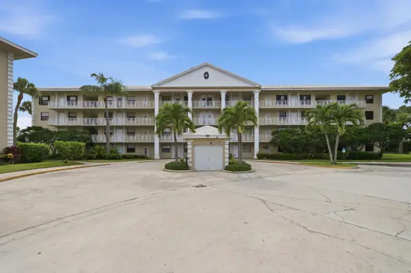 3515 Village Boulevard #206, West Palm Beach, FL 33409