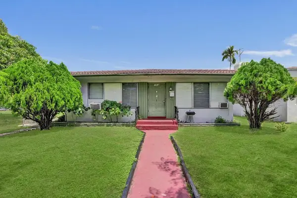 1913 Taylor Street, Hollywood, FL 33020