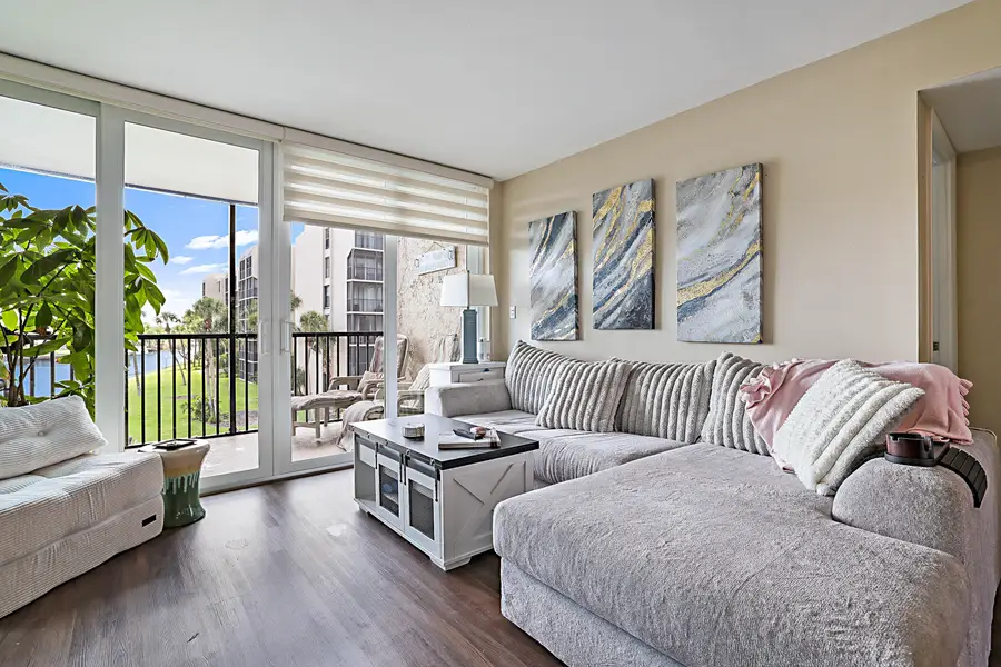 8 Royal Palm Way #3010, Boca Raton, FL 33432 - #3