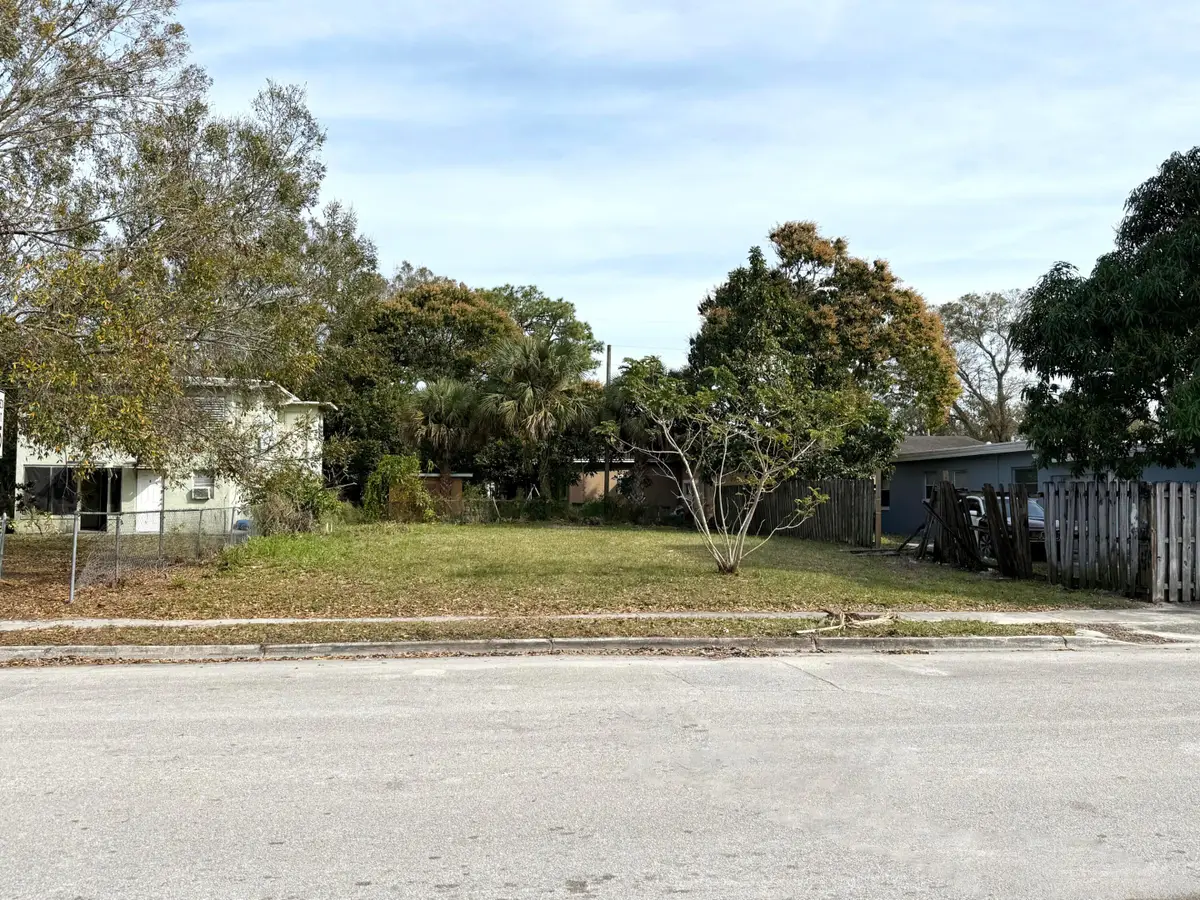 804 N 22nd Street, Fort Pierce, FL 34950 - #1