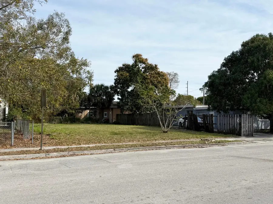 804 N 22nd Street, Fort Pierce, FL 34950 - #2