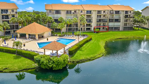 701 Seafarer Circle #103, Jupiter, FL 33477