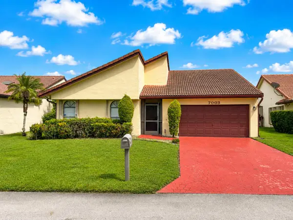 7003 Golf Pointe Circle, Tamarac, FL 33321