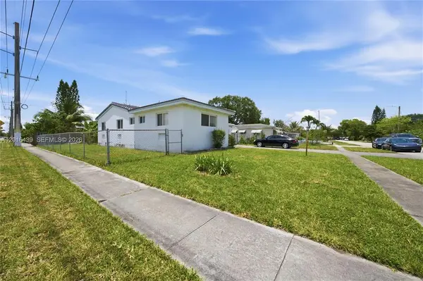 2300 N 57th Terrace, Hollywood, FL 33021