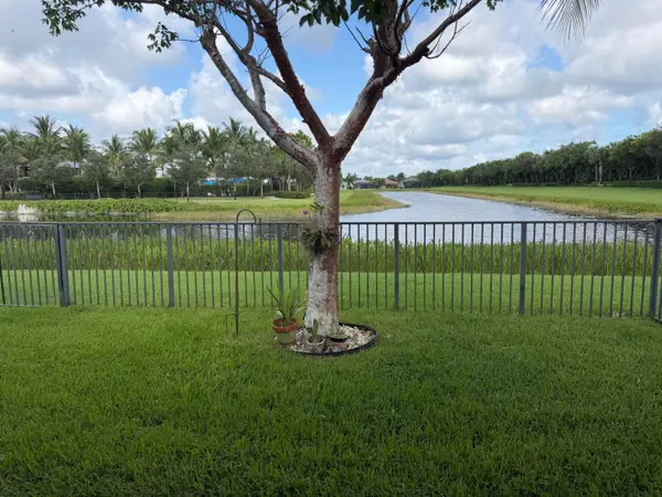 12600 Copper Mountain Pass, Boynton Beach, FL 33473