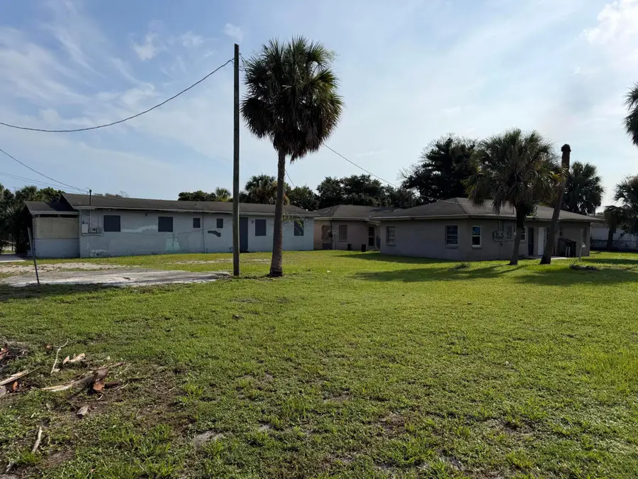 436 N 15th Street, Fort Pierce, FL 34950 - #2