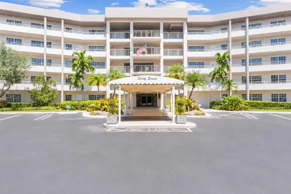 555 Oaks Lane #303, Pompano Beach, FL 33069