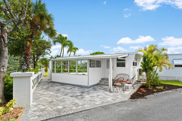21 Bamboo Drive #CD, Briny Breezes, FL 33435