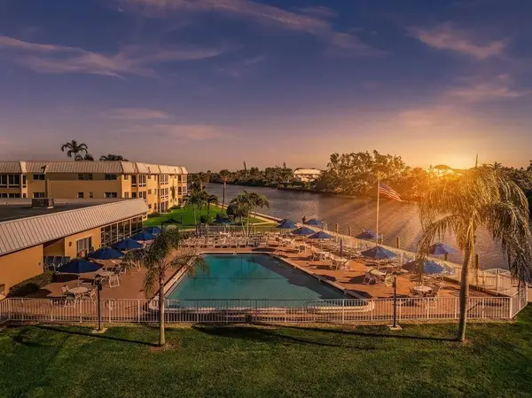 14 Colonial Club Drive #300, Boynton Beach, FL 33435