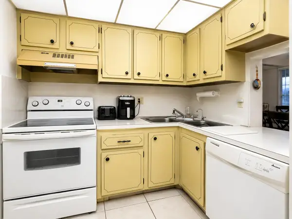 6200 NW 62nd Street #206, Tamarac, FL 33319