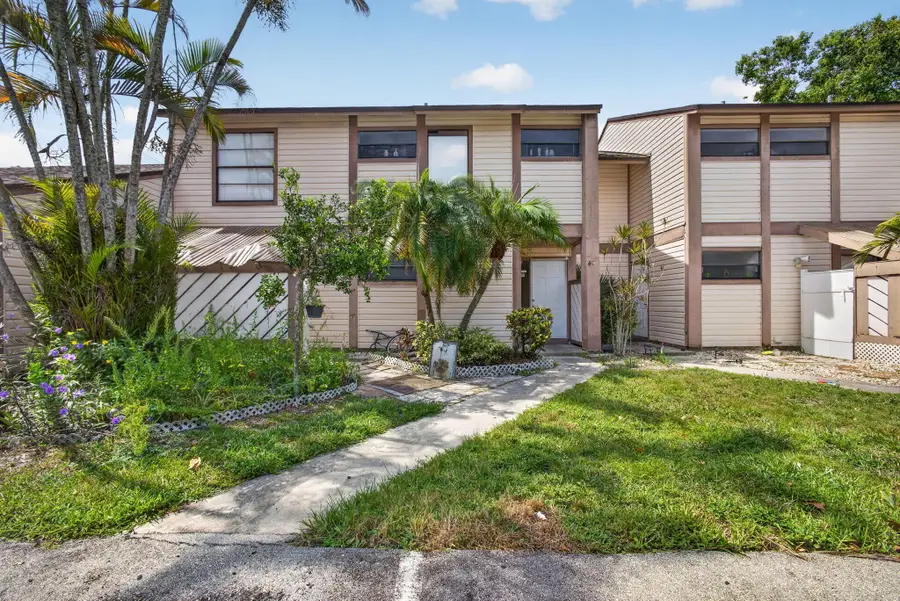 110 Sherwood Circle #4C, Jupiter, FL 33458 - #3