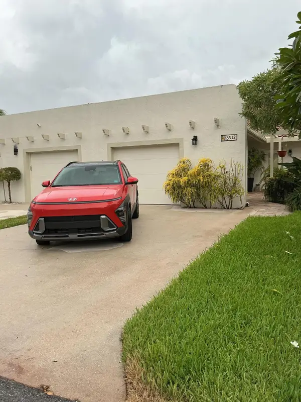 6912 Barbarossa Street, Boca Raton, FL 33433