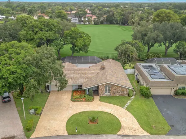 9651 Conch Shell Manor, Plantation, FL 33324