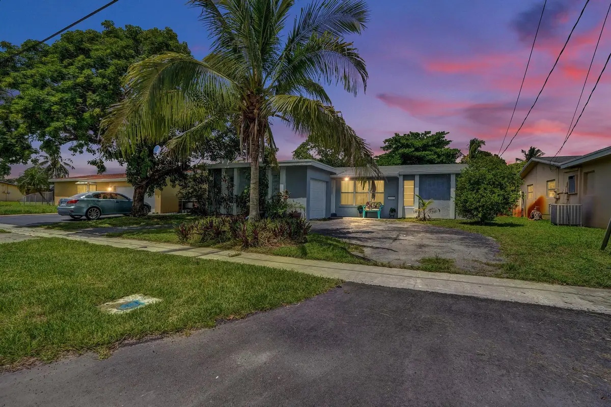 2161 NW 84th Way, Sunrise, FL 33322 - #1