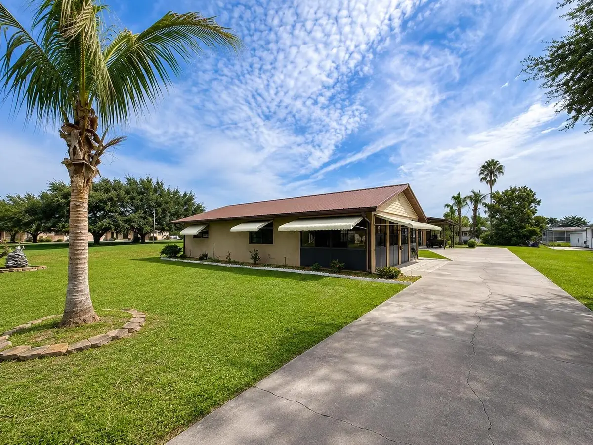 1095 Chobee Loop, Okeechobee, FL 34974 - #1