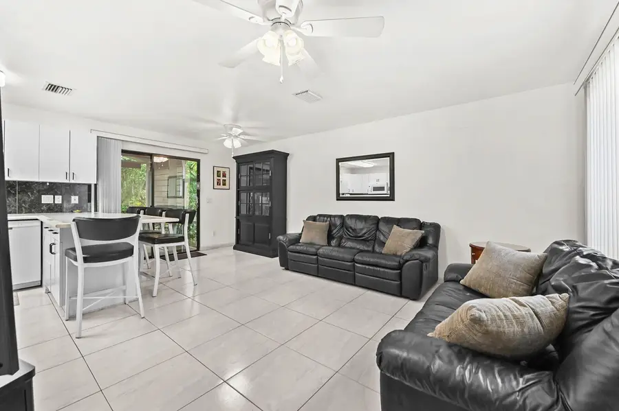 3906 Kewanee Road, Lake Worth, FL 33462 - #3