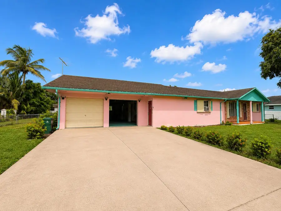 1025 SE 3rd Street, Belle Glade, FL 33430 - #3