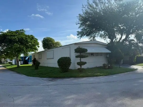 1817 Dolphin Place, Deerfield Beach, FL 33442