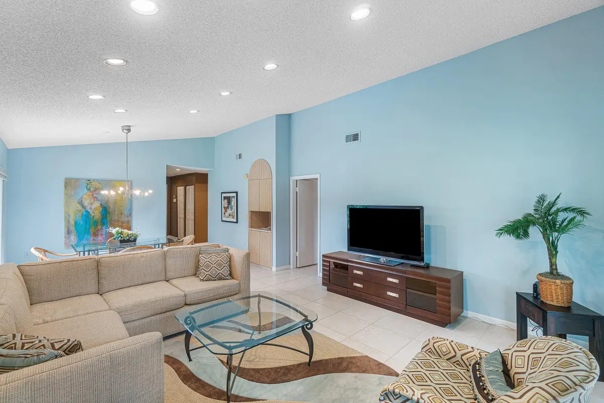 27 Stratford Lane W #D, Boynton Beach, FL 33436 - #1