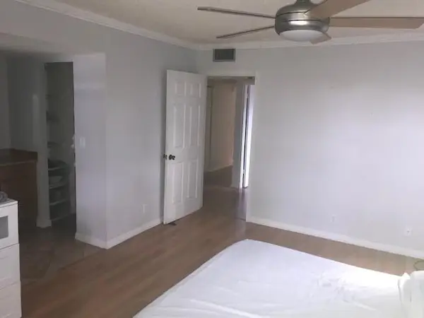 9480 Poinciana Place #310, Davie, FL 33324