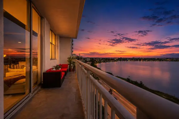 300 S Australian Avenue #907, West Palm Beach, FL 33401