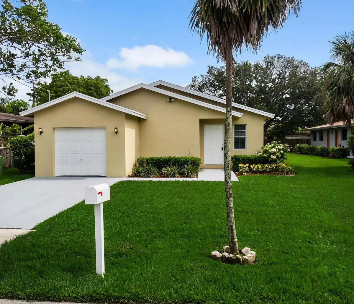 1136 NW 5th Court, Fort Lauderdale, FL 33311 - #1