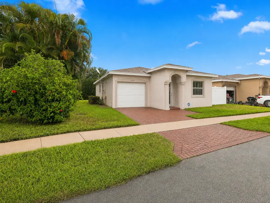 2118 E Ridge Circle E, Boynton Beach, FL 33435 - #2