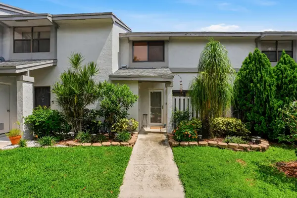 3435 Carambola Circle S #2462, Coconut Creek, FL 33066