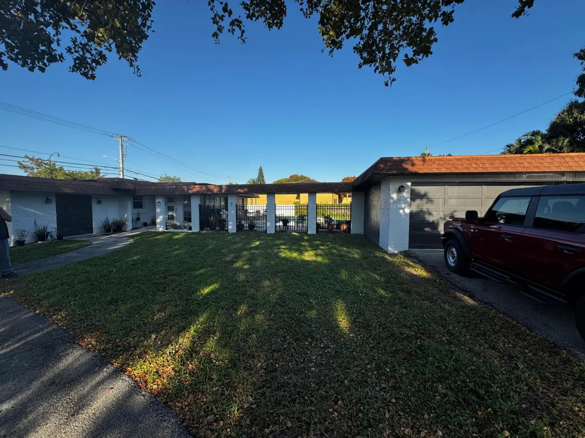 10 SW 46th Avenue, Plantation, FL 33317 - #1