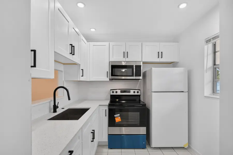 5061 W Oakland Park Boulevard #113, Lauderdale Lakes, FL 33313 - #3