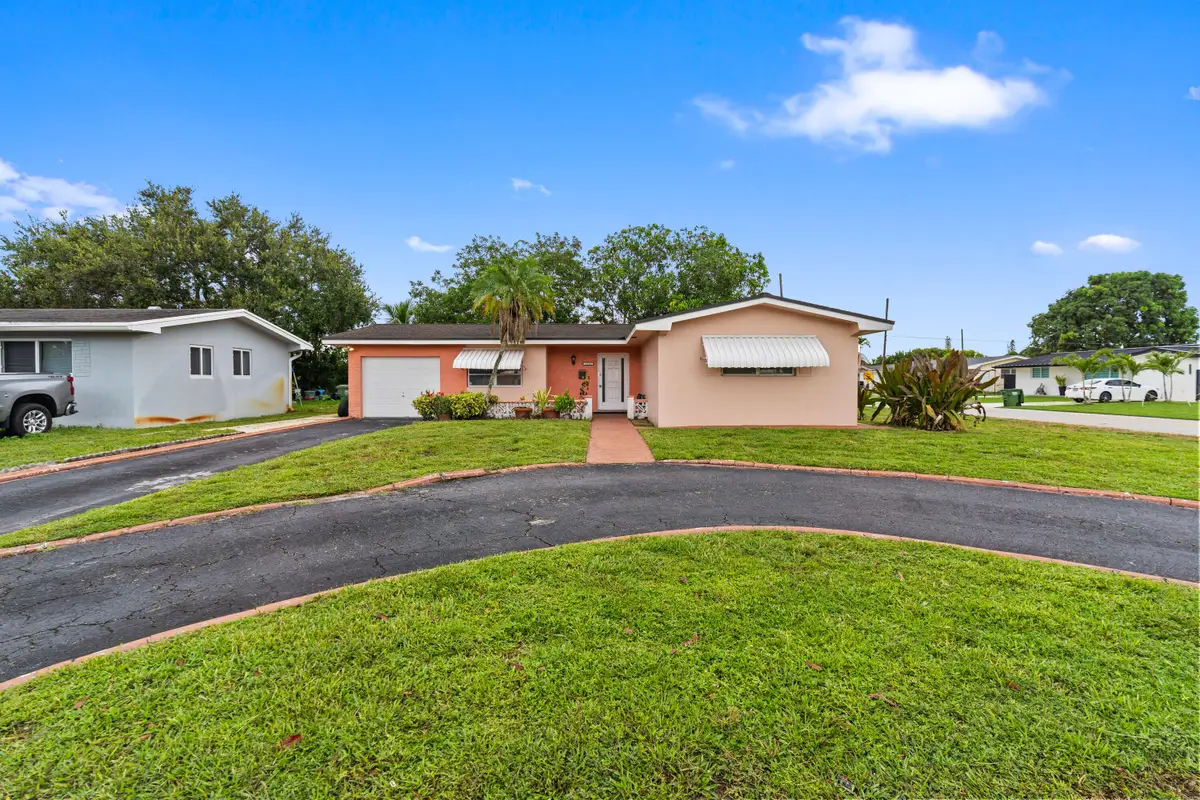 1111 NW 85th Way, Pembroke Pines, FL 33024 - #1