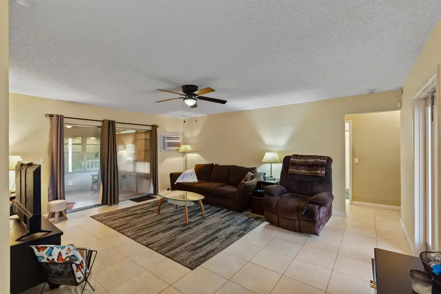 1111 NW 85th Way, Pembroke Pines, FL 33024 - #3