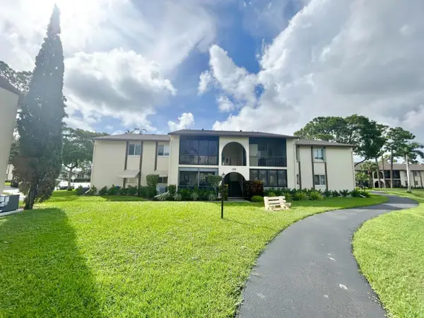 132 Lake Pine Circle #B-2, Greenacres, FL 33463