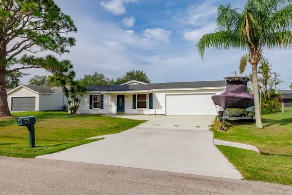 1810 SW Gemini Lane, Port St Lucie, FL 34984