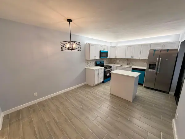 736 NW 98th Circle, Plantation, FL 33324