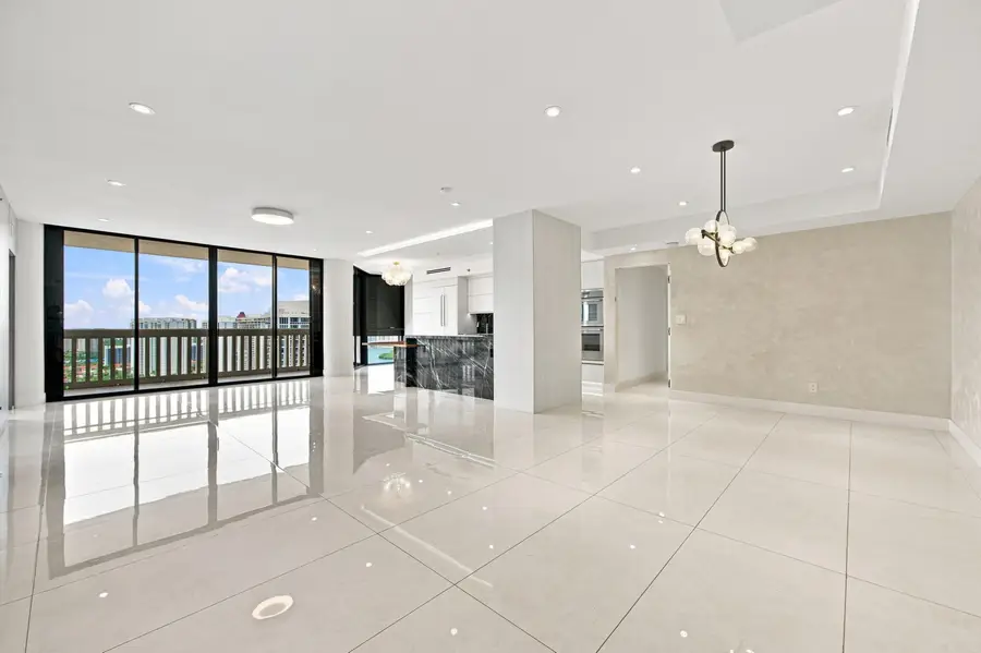 2000 Island Boulevard, Aventura, FL 33160 - #3