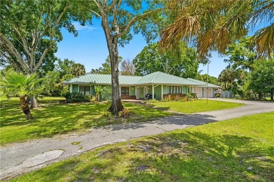 480 38th Court, Vero Beach, FL 32968 - #1