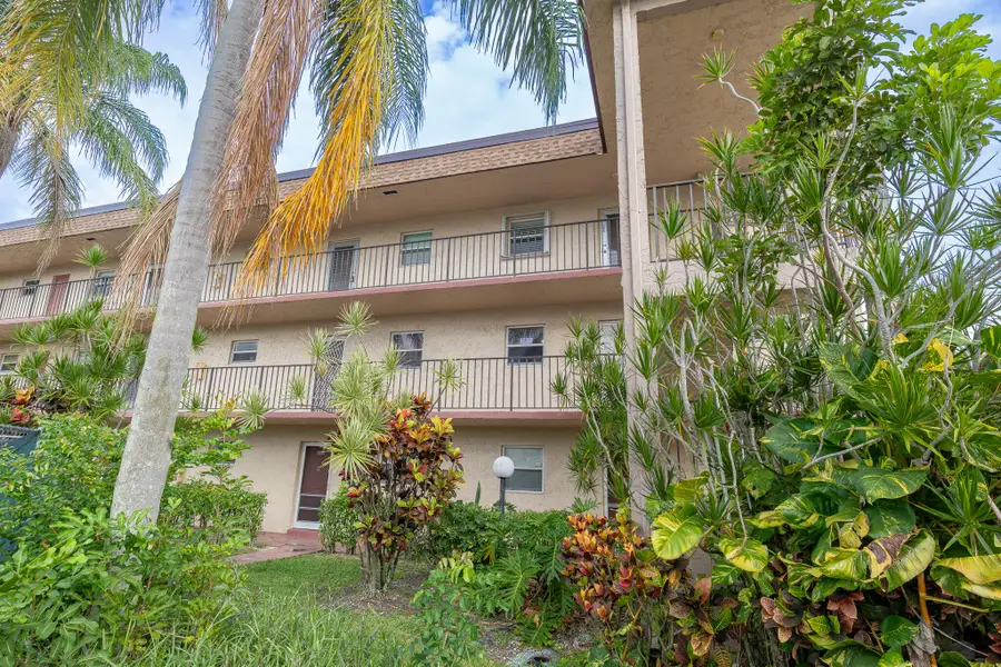 715 Lori Drive #303, Palm Springs, FL 33461 - #2
