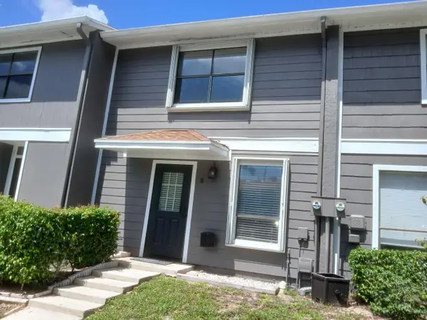 833 Hill Drive S #D, West Palm Beach, FL 33415