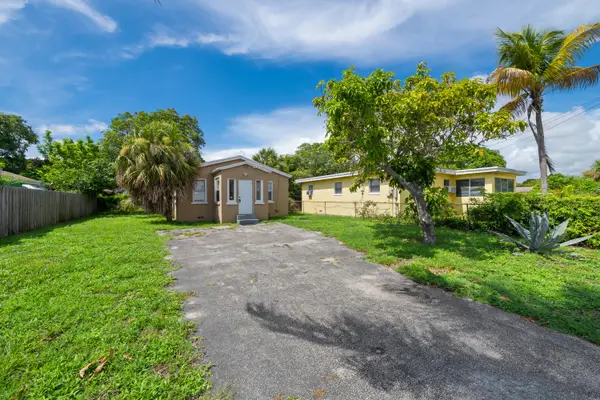 649 W 10th Street, Riviera Beach, FL 33404