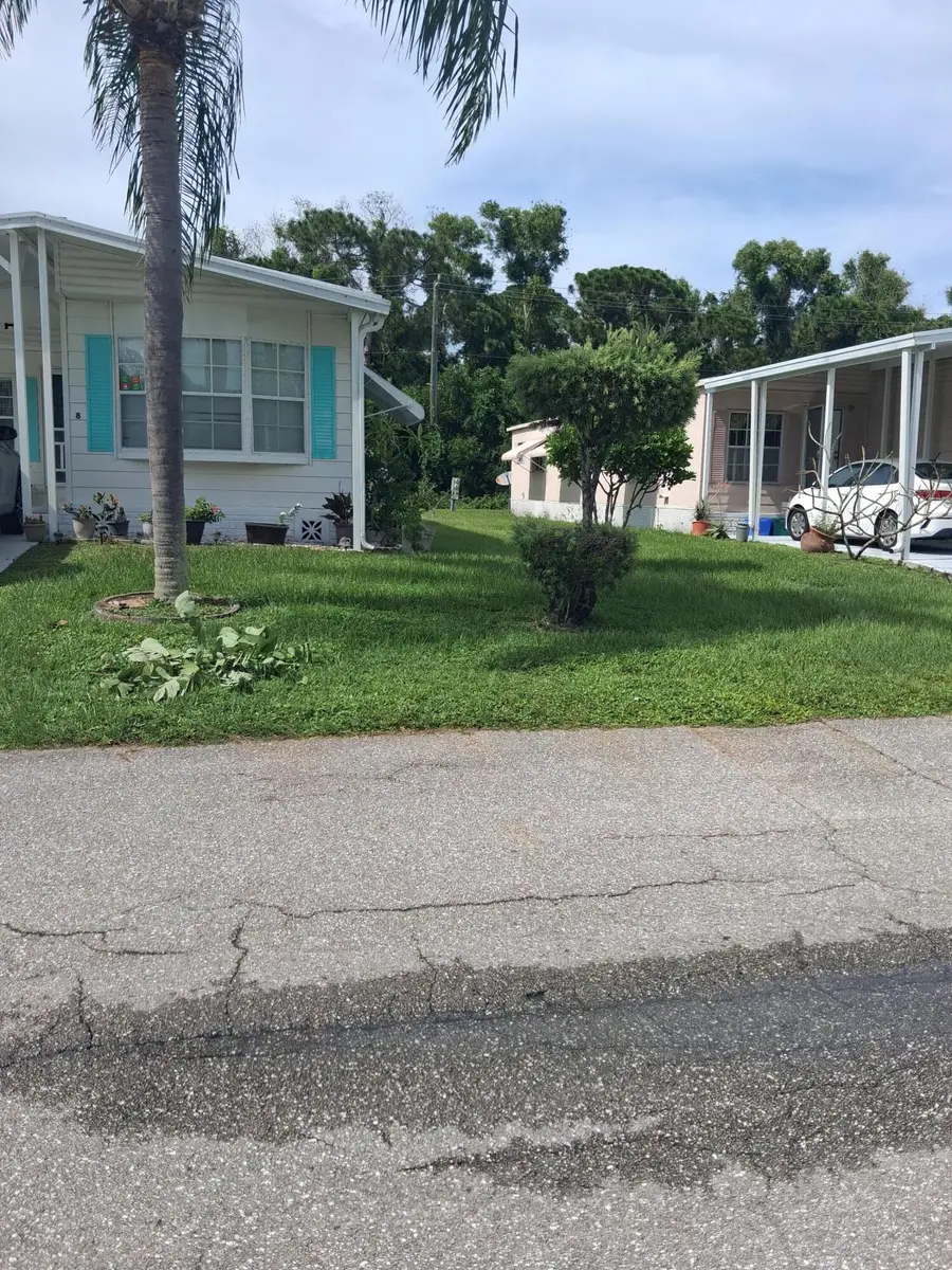 8 Novedades, Port Saint Lucie, FL 34952 - #3