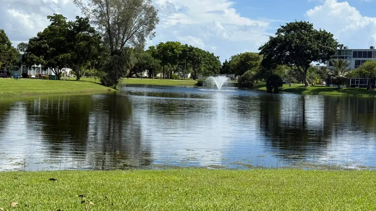 1033 Farnham O #1033, Deerfield Beach, FL 33442 - #1
